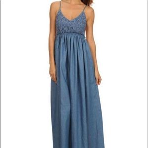 Maxi crotchet dress in taupe